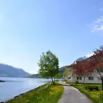 Otel Loenfjord