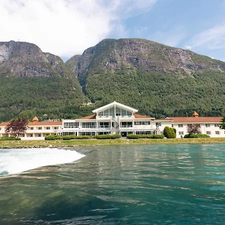 Loenfjord 4*