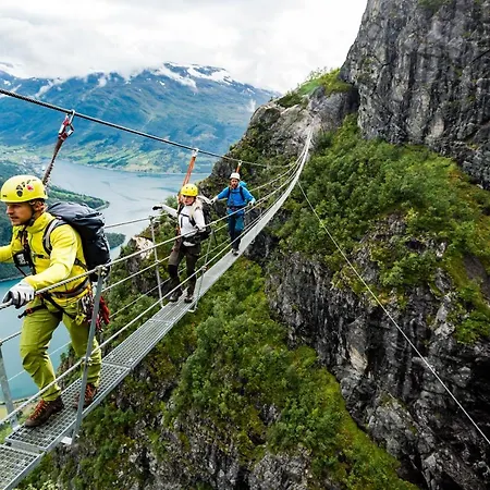 Loenfjord 酒店 卢恩
