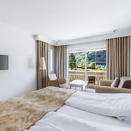 Hotel Loenfjord 4*