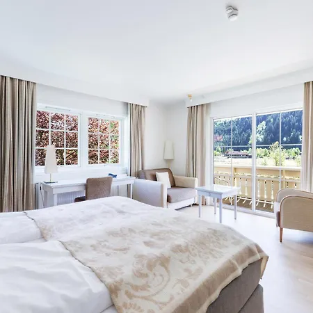 Loenfjord Hotel 4*