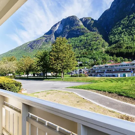 Loenfjord 酒店 3*