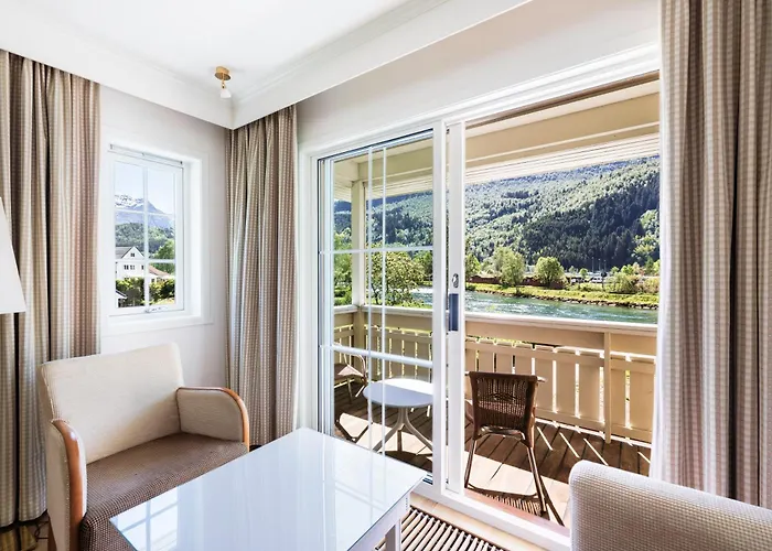 Hotel Loenfjord Loen