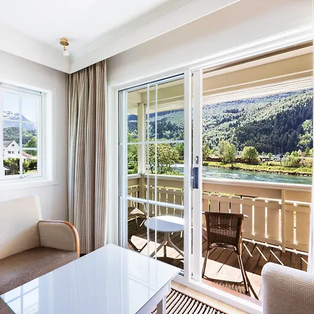 Otel Loenfjord Loen
